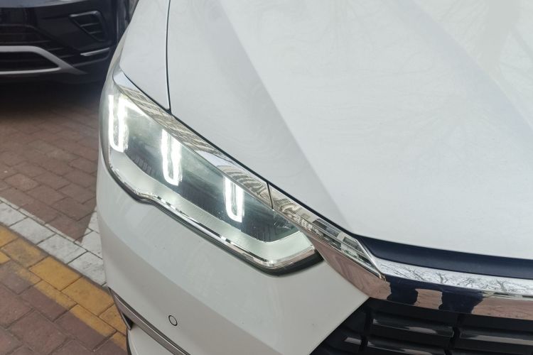 Used BYD Song Pro New Energy 2019 EV High-Power Long-Range Flagship Model Right Front Headlight