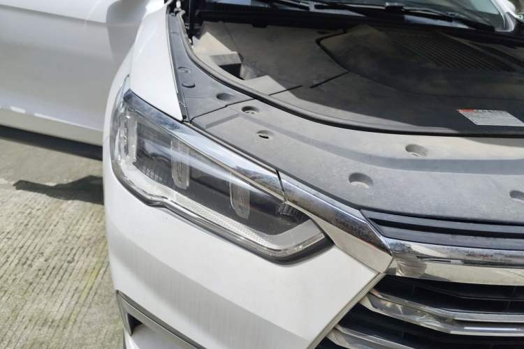 Used BYD Song Pro New Energy 2019 DM 1.5T Four-Wheel Drive Performance Edition Deluxe Model Right Front Headlight