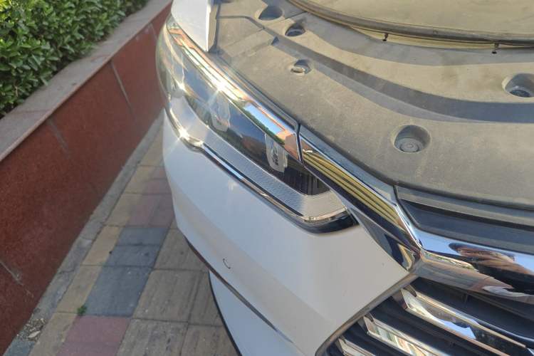Used BYD Song Pro New Energy 2019 DM 1.5T Four-Wheel Drive Performance Edition Flagship Model Right Front Headlight