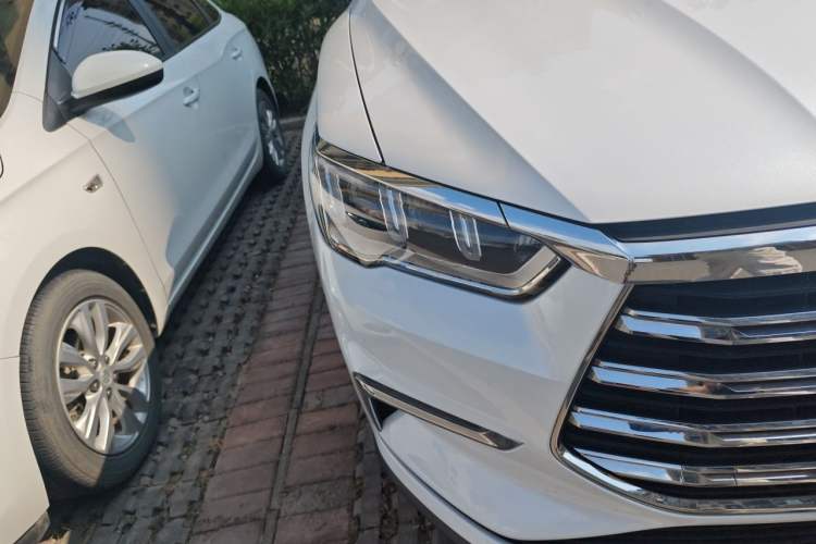 Used BYD Song Pro New Energy 2019 DM 1.5T Four-Wheel Drive Performance Edition Deluxe Model Right Front Headlight