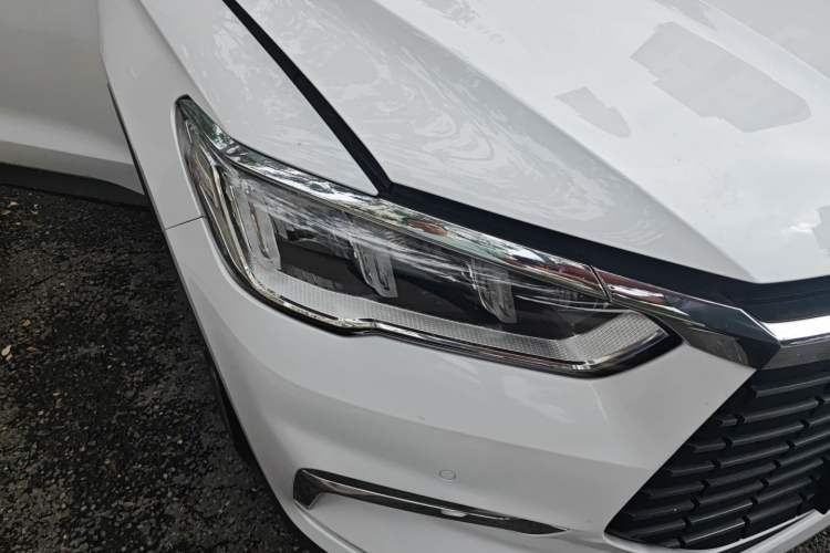 Used BYD Song Pro New Energy 2019 EV High-Power Long-Range Flagship Model Right Front Headlight