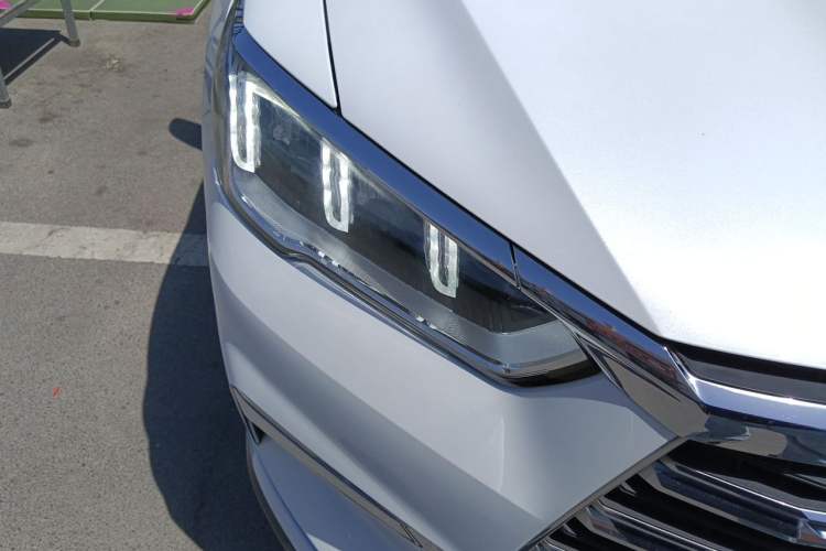 Used BYD Song Pro New Energy 2019 DM 1.5T Four-Wheel Drive Performance Edition Comfort Model Right Front Headlight