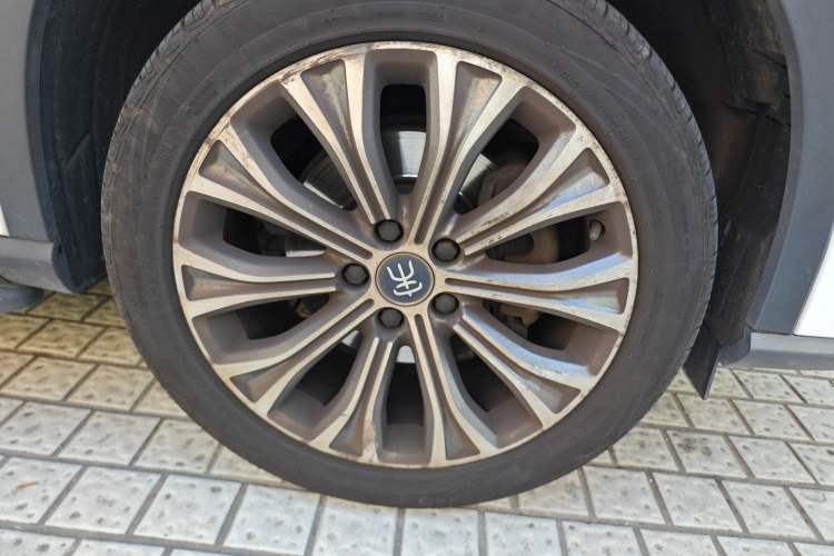 Used BYD Song Pro New Energy 2019 DM 1.5T Four-Wheel Drive Performance Edition Deluxe Model Right Front Wheel Hub