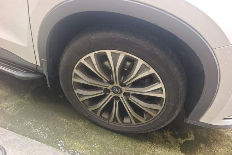 Used BYD Song Pro New Energy 2019 DM 1.5T Four-Wheel Drive Performance Edition Flagship Model Right Front Wheel Hub