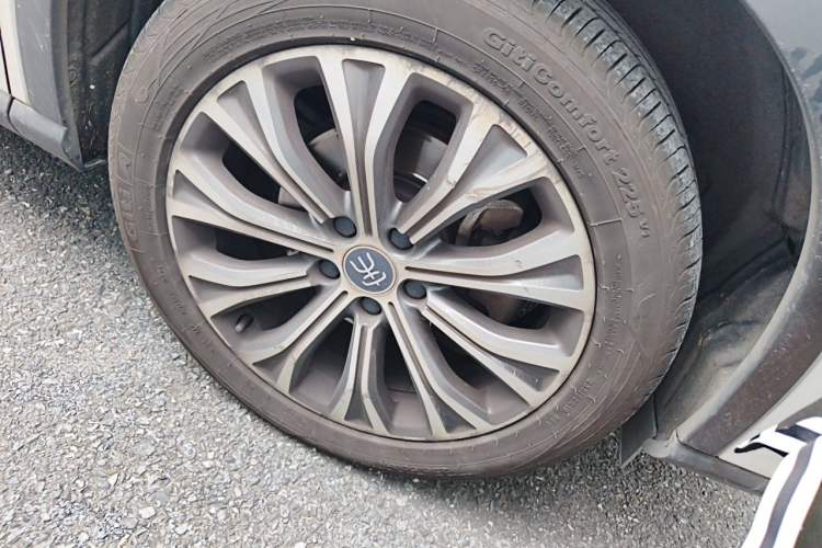 Used BYD Song Pro New Energy 2019 DM 1.5T Four-Wheel Drive Performance Edition Flagship Model Right Front Wheel Hub