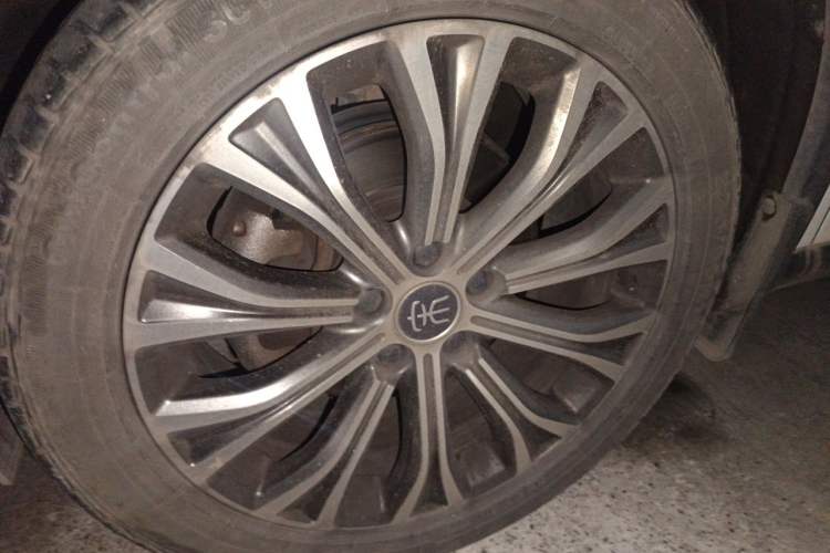 Used BYD Song Pro New Energy 2019 DM 1.5T Four-Wheel Drive Performance Edition Deluxe Model Right Front Wheel Hub