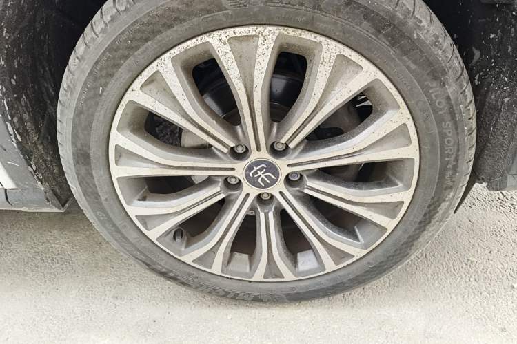 Used BYD Song Pro New Energy 2019 DM 1.5T Four-Wheel Drive Performance Edition Deluxe Model Right Front Wheel Hub