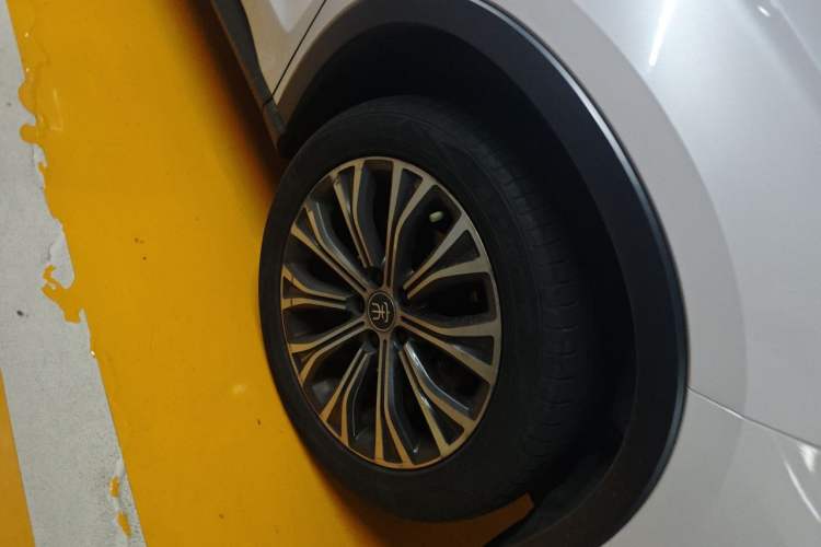 Used BYD Song Pro New Energy 2019 DM 1.5T Four-Wheel Drive Performance Edition Deluxe Model Right Front Wheel Hub