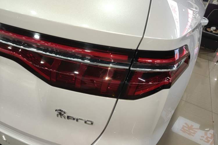 Used BYD Song Pro New Energy 2019 DM 1.5T Four-Wheel Drive Performance Edition Deluxe Model Right Rear Taillight