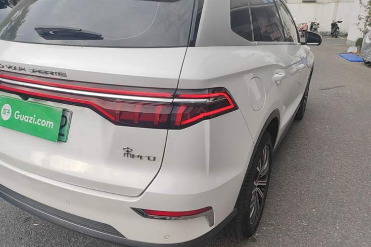 Used BYD Song Pro New Energy 2019 DM 1.5T Four-Wheel Drive Performance Edition Flagship Model Right Rear Taillight