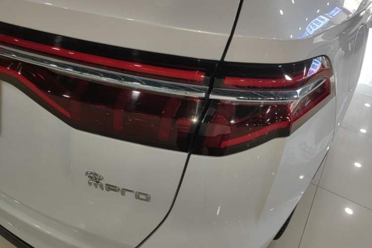 Used BYD Song Pro New Energy 2019 DM 1.5T Four-Wheel Drive Performance Edition Deluxe Model Right Rear Taillight