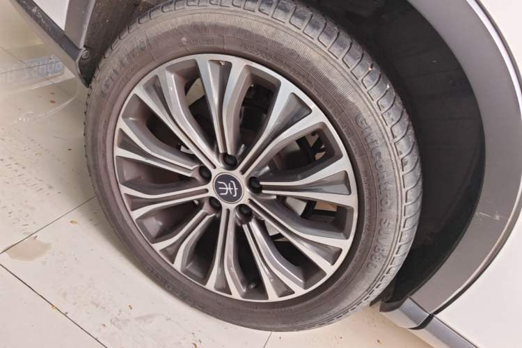 Used BYD Song Pro New Energy 2019 DM 1.5T Four-Wheel Drive Performance Edition Flagship Model Right Rear Wheel Hub