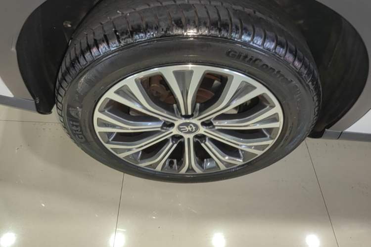 Used BYD Song Pro New Energy 2019 DM 1.5T Four-Wheel Drive Performance Edition Deluxe Model Right Rear Wheel Hub