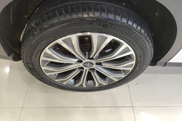 Used BYD Song Pro New Energy 2019 DM 1.5T Four-Wheel Drive Performance Edition Deluxe Model Right Rear Wheel Hub