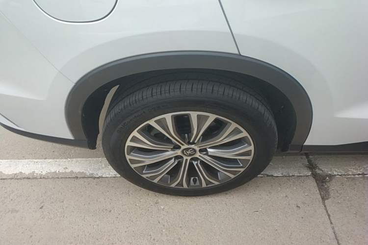 Used BYD Song Pro New Energy 2019 EV High-Power Long-Range Flagship Model Right Rear Wheel Hub