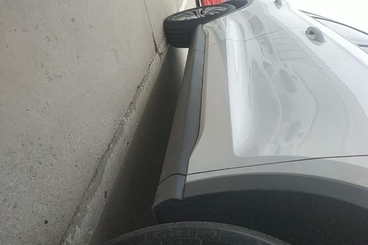 Used BYD Song Pro New Energy 2019 EV High-Power Long-Range Flagship Model Right Side Sill