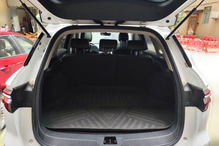 Used BYD Song Pro New Energy 2019 DM 1.5T Four-Wheel Drive Performance Edition Deluxe Model Trunk