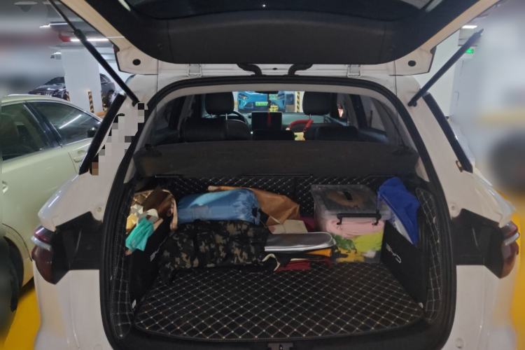Used BYD Song Pro New Energy 2019 DM 1.5T Four-Wheel Drive Performance Edition Deluxe Model Trunk