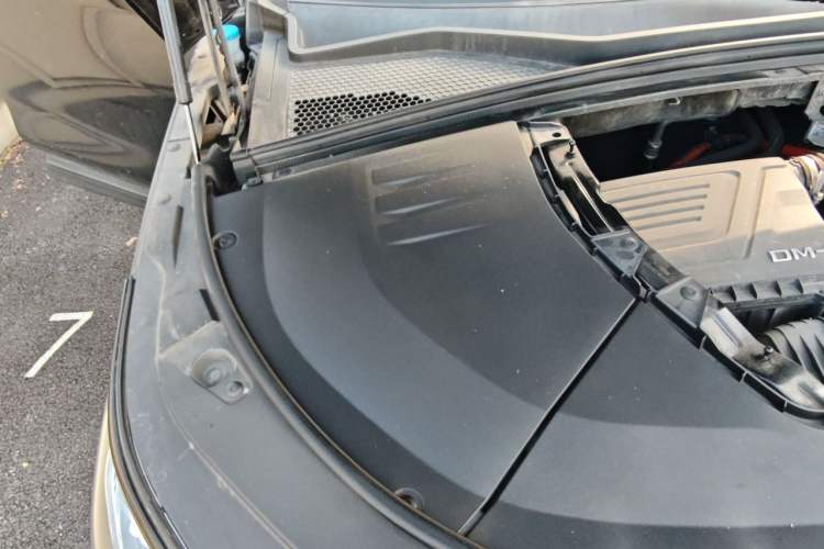 Used BYD Song Pro New Energy 2022 DM-i 110km Flagship Model Engine Bay Right