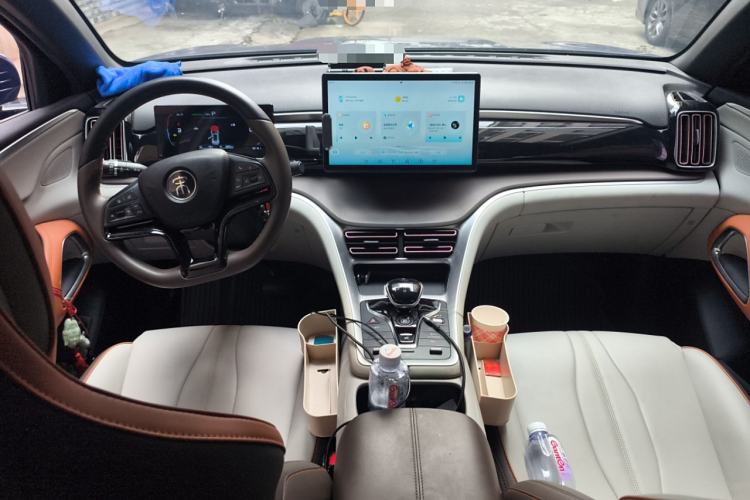 Used BYD Song Pro New Energy 2022 DM-i 51km Prestige Model Center Console