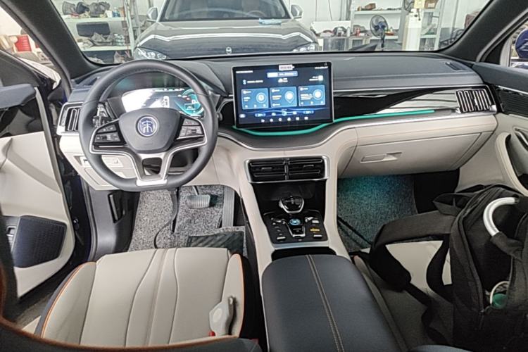 Used BYD Song Pro New Energy 2022 DM-i 110km Flagship Pro Model Center Console