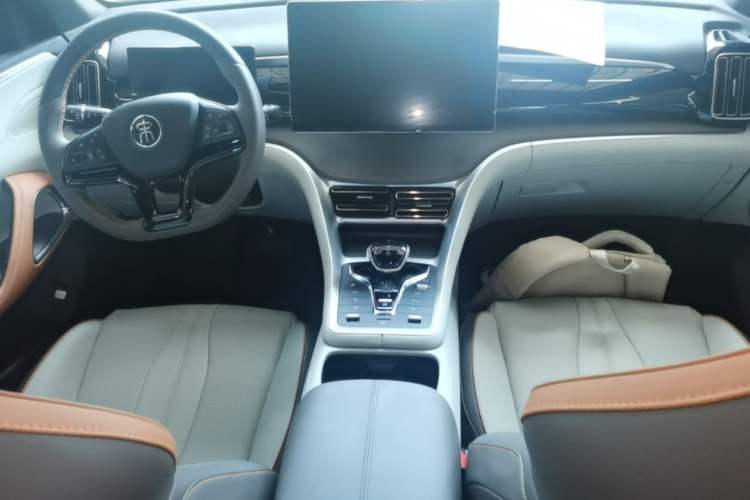 Used BYD Song Pro New Energy 2022 DM-i 110km Flagship Pro Model Center Console
