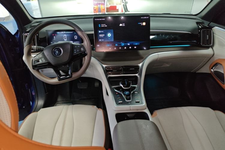 Used BYD Song Pro New Energy 2022 DM-i 110km Flagship Pro Model Center Console