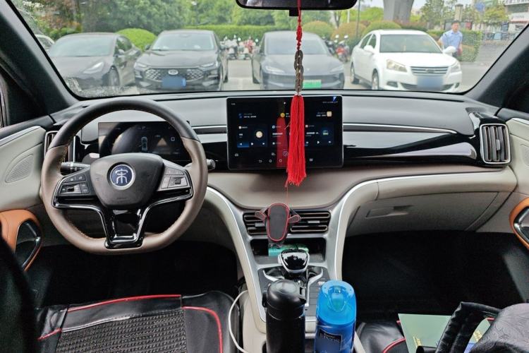 Used BYD Song Pro New Energy 2022 DM-i 110km Flagship Model Center Console