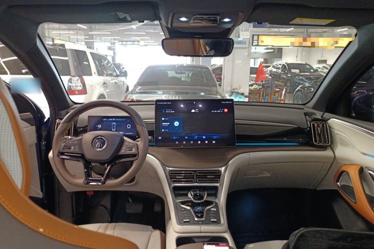 Used BYD Song Pro New Energy 2022 DM-i 110km Flagship Pro Model Center Console