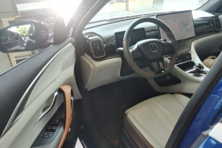Used BYD Song Pro New Energy 2022 DM-i 110km Flagship Pro Model Driver Seat