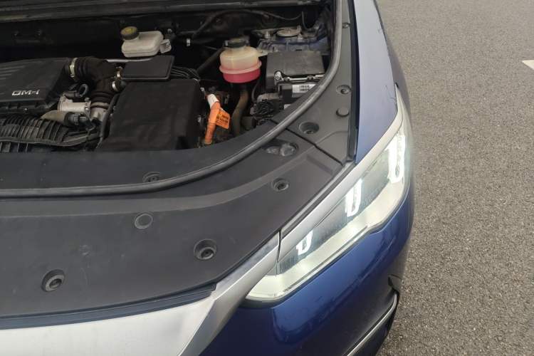 Used BYD Song Pro New Energy 2022 DM-i 110km Flagship Pro Model Engine Bay Left