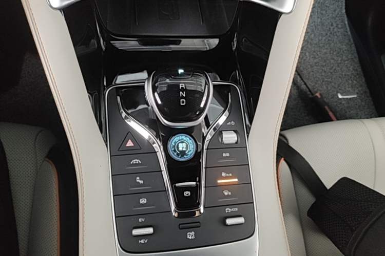 Used BYD Song Pro New Energy 2022 DM-i 110km Flagship Pro Model Gear Lever