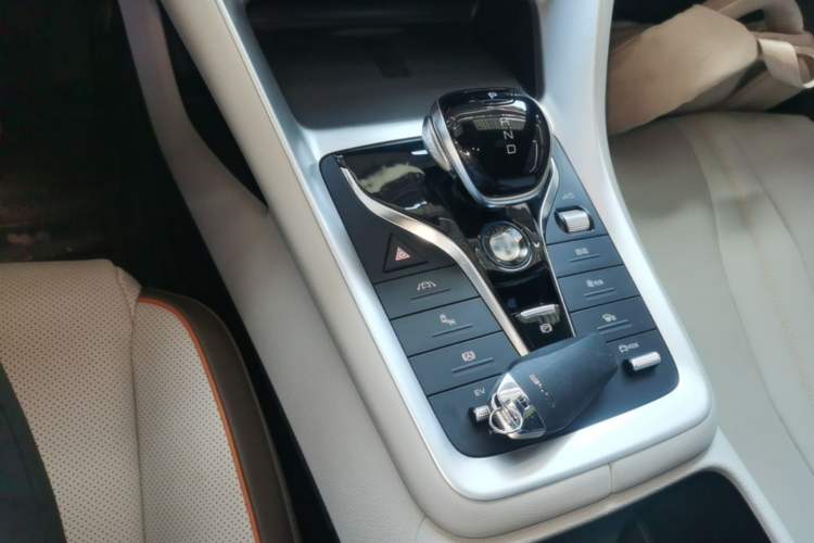 Used BYD Song Pro New Energy 2022 DM-i 110km Flagship Pro Model Gear Lever