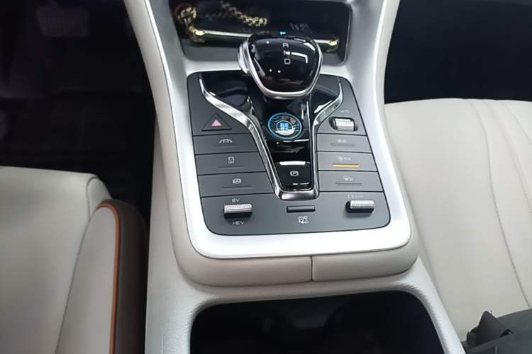 Used BYD Song Pro New Energy 2022 DM-i 110km Flagship Model Gear Lever