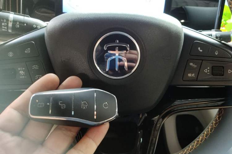Used BYD Song Pro New Energy 2022 DM-i 110km Flagship Pro Model Interior 1