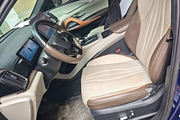 Used BYD Song Pro New Energy 2022 DM-i 110km Flagship Pro Model Left Front Seat