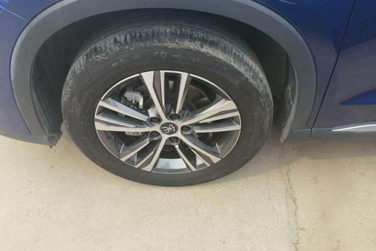 Used BYD Song Pro New Energy 2022 DM-i 51km Prestige Model Left Front Wheel Hub