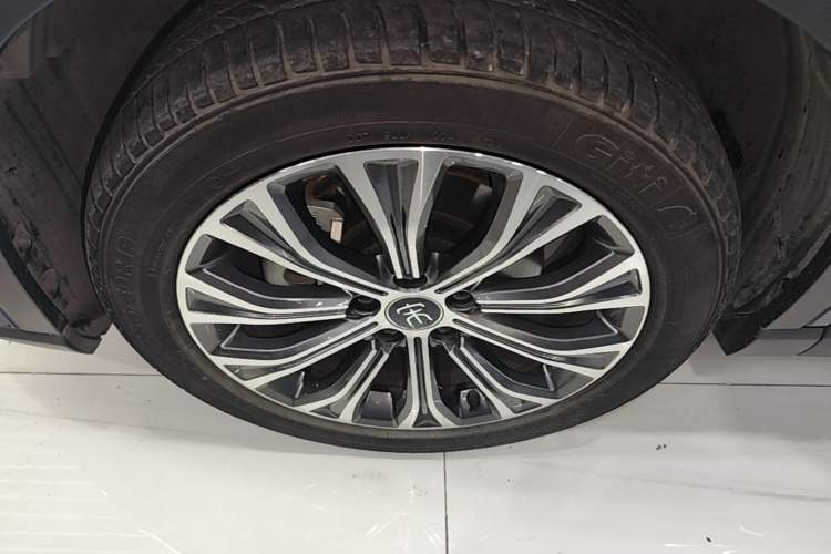 Used BYD Song Pro New Energy 2022 DM-i 110km Flagship Pro Model Left Front Wheel Hub