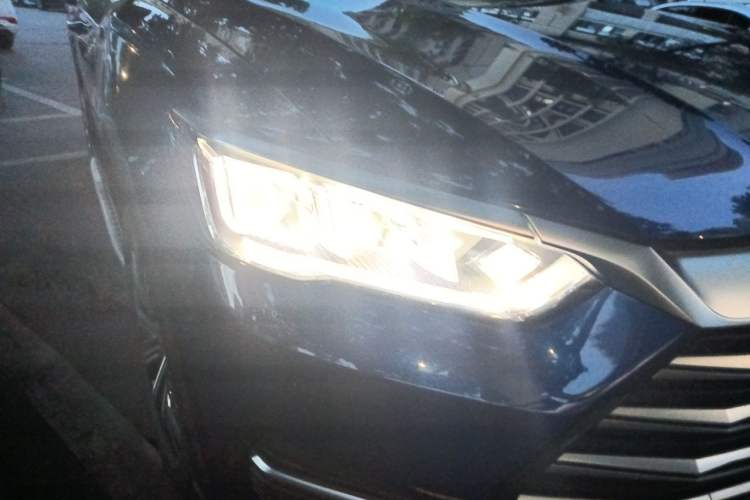 Used BYD Song Pro New Energy 2022 DM-i 110km Flagship Pro Model Right Front Headlight