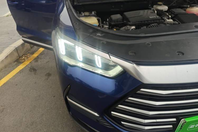 Used BYD Song Pro New Energy 2022 DM-i 110km Flagship Pro Model Right Front Headlight