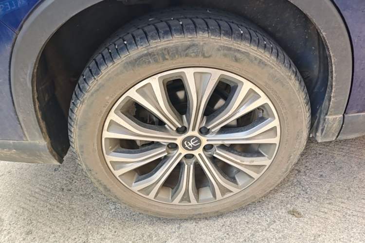 Used BYD Song Pro New Energy 2022 DM-i 110km Flagship Pro Model Right Rear Wheel Hub