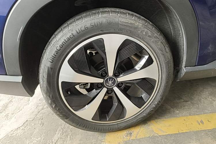 Used BYD Song Pro New Energy 2022 DM-i 110km Flagship Pro Model Right Rear Wheel Hub