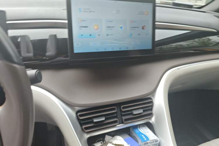 Used BYD Song Pro New Energy 2022 DM-i 51km Luxury Model Audio And AC Panel