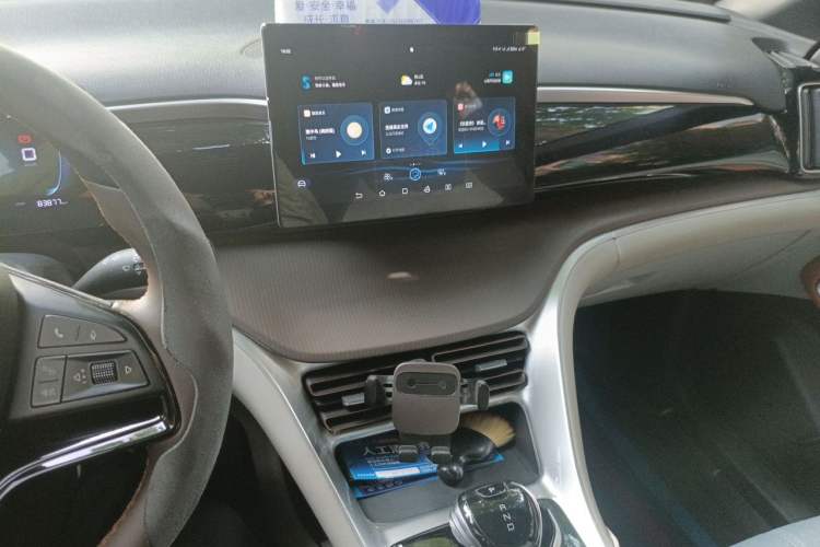 Used BYD Song Pro New Energy 2022 DM-i 51km Luxury Model Audio And AC Panel