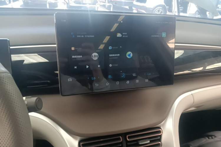 Used BYD Song Pro New Energy 2022 DM-i 51km Prestige Model Audio And AC Panel