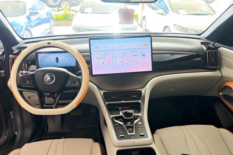 Used BYD Song Pro New Energy 2022 DM-i 110km Flagship Pro Model Center Console