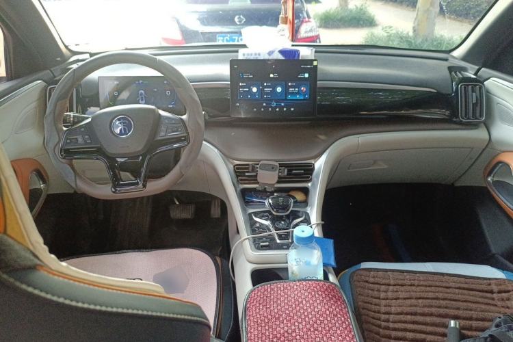 Used BYD Song Pro New Energy 2022 DM-i 51km Luxury Model Center Console