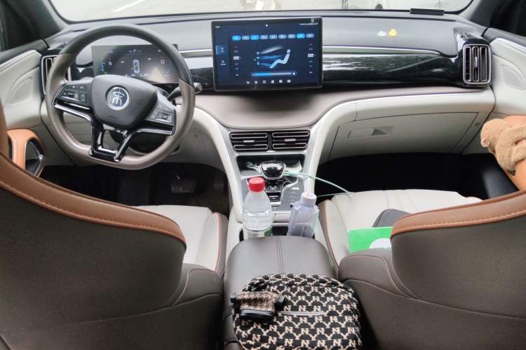 Used BYD Song Pro New Energy 2022 DM-i 51km Prestige Model Center Console
