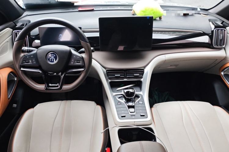 Used BYD Song Pro New Energy 2022 DM-i 51km Prestige Model Center Console