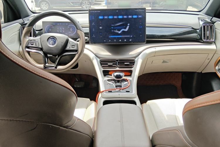 Used BYD Song Pro New Energy 2022 DM-i 110km Flagship Pro Model Center Console